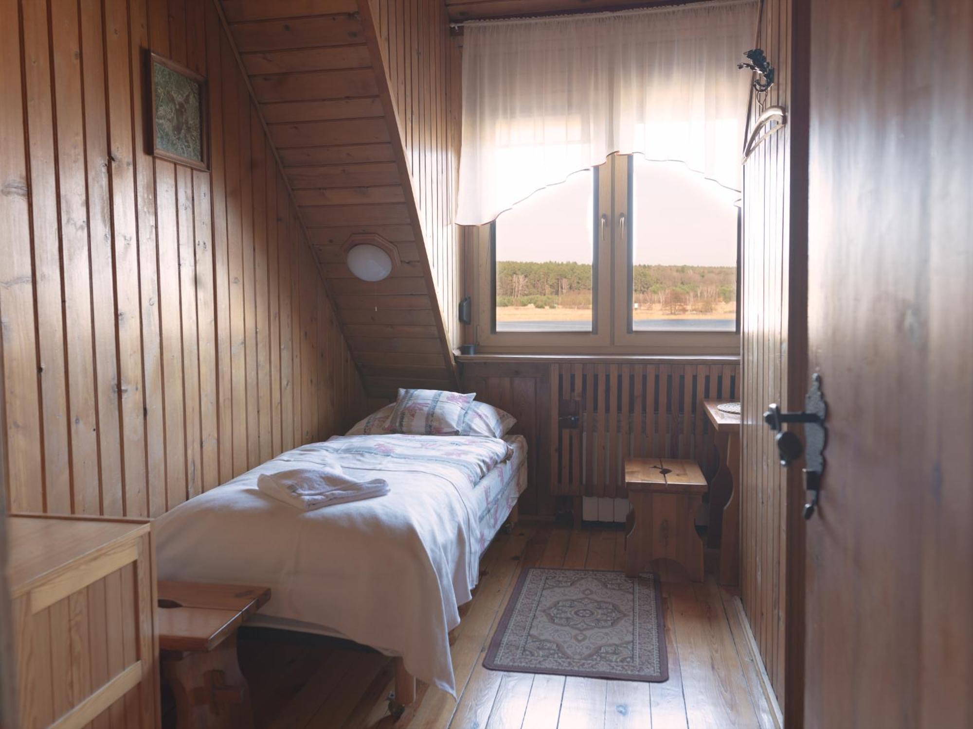 Hotel Wyrwidab Chodzież Szoba fotó